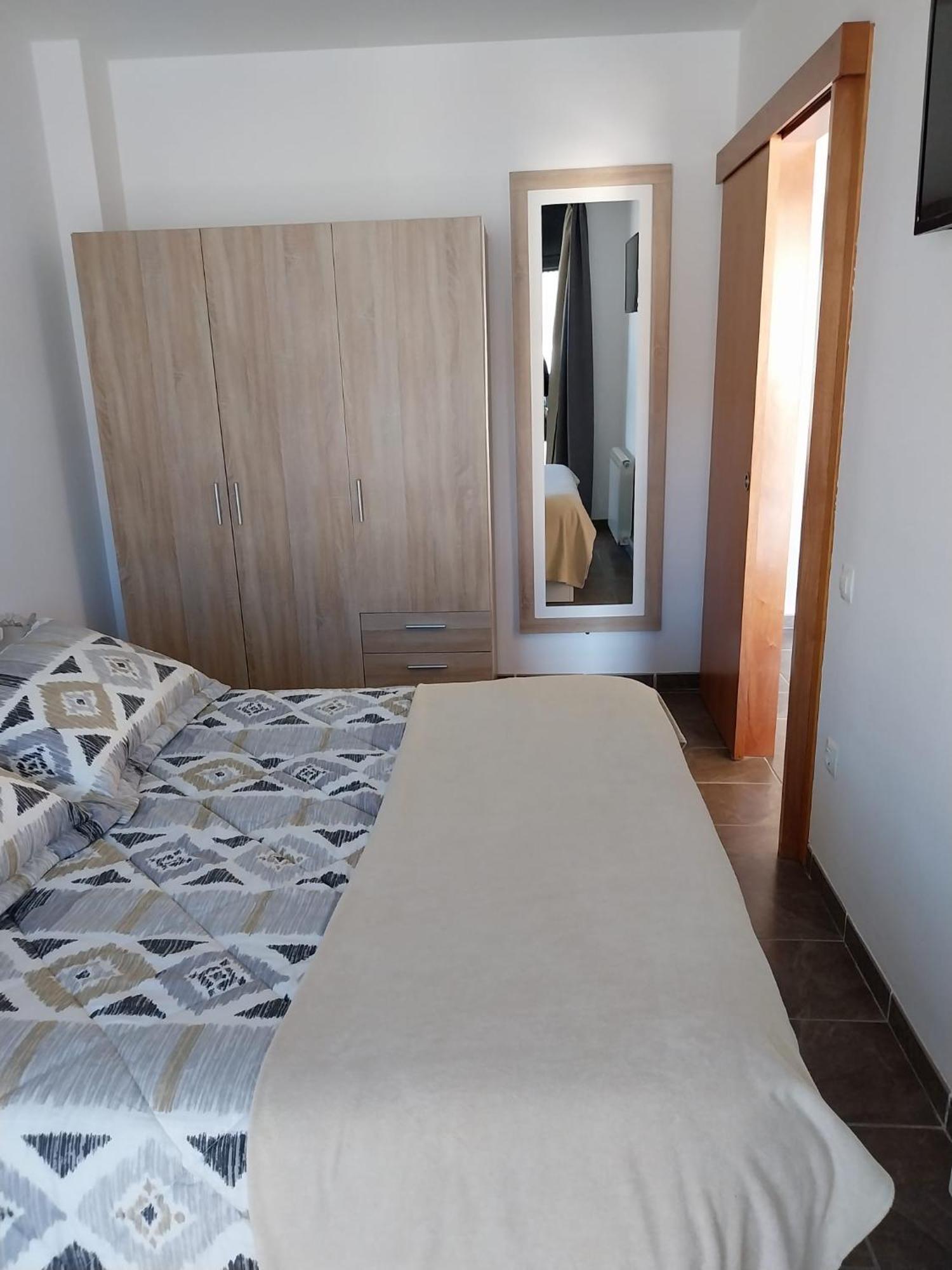 Apartament Bisaura De Ter Sant Quirze De Besora ภายนอก รูปภาพ